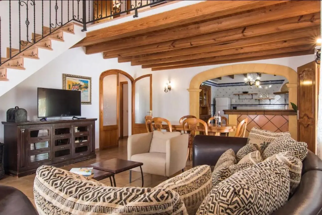 Vila Tirasset Llubí Prázdninový dům